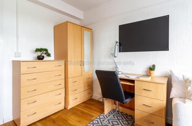 Lower Road, Wapping, London - Image 3